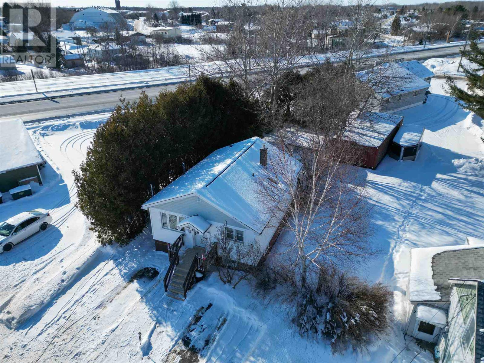 19 Lachore St, Blind River, Ontario  P0R 1B0 - Photo 4 - SM260252