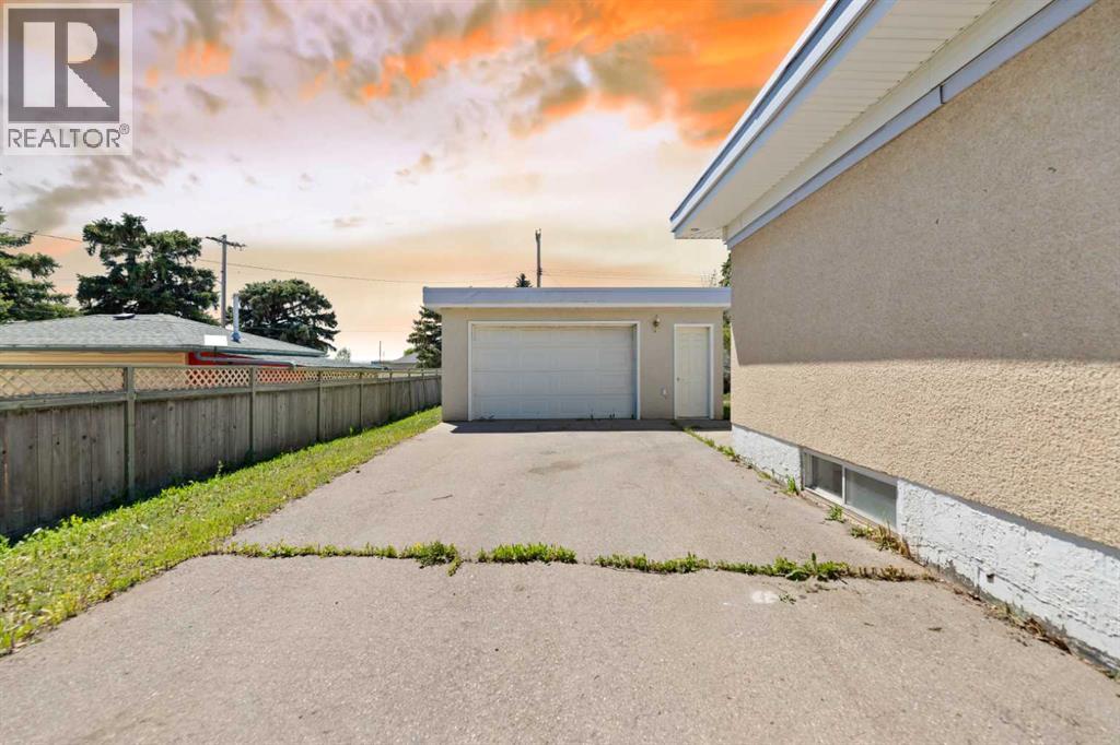 419 5th Street, Beiseker, Alberta  T0M 0G0 - Photo 4 - A2266993