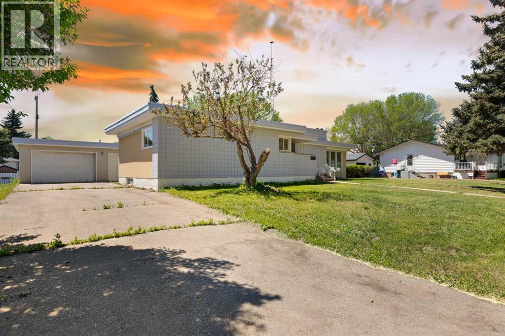 419 5th Street, Beiseker, Alberta  T0M 0G0 - Photo 2 - A2266993