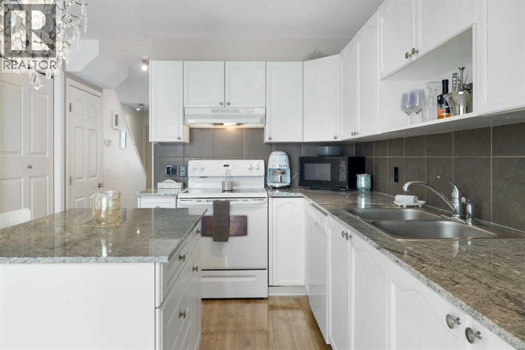 2, 200 Glacier Drive S, Canmore, Alberta  T1W 1K6 - Photo 18 - A2289637