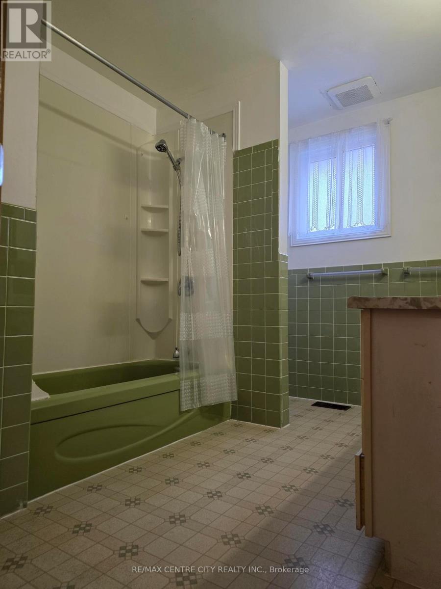 405 Rippleton Road, London North, Ontario  N6G 1M3 - Photo 10 - X12834976