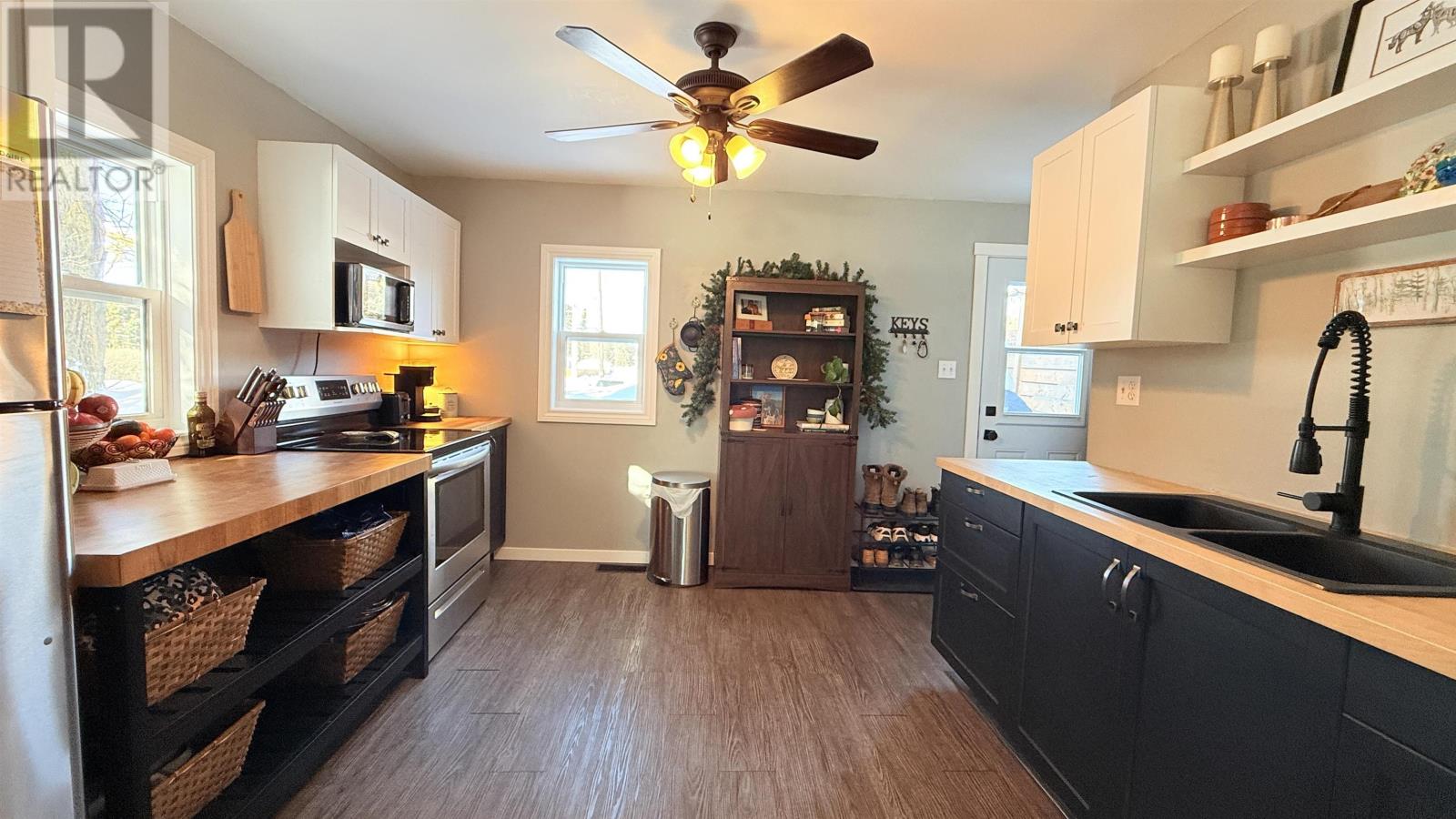 24 Queen St, Sioux Lookout, Ontario  P8T 1E8 - Photo 2 - TB2600328