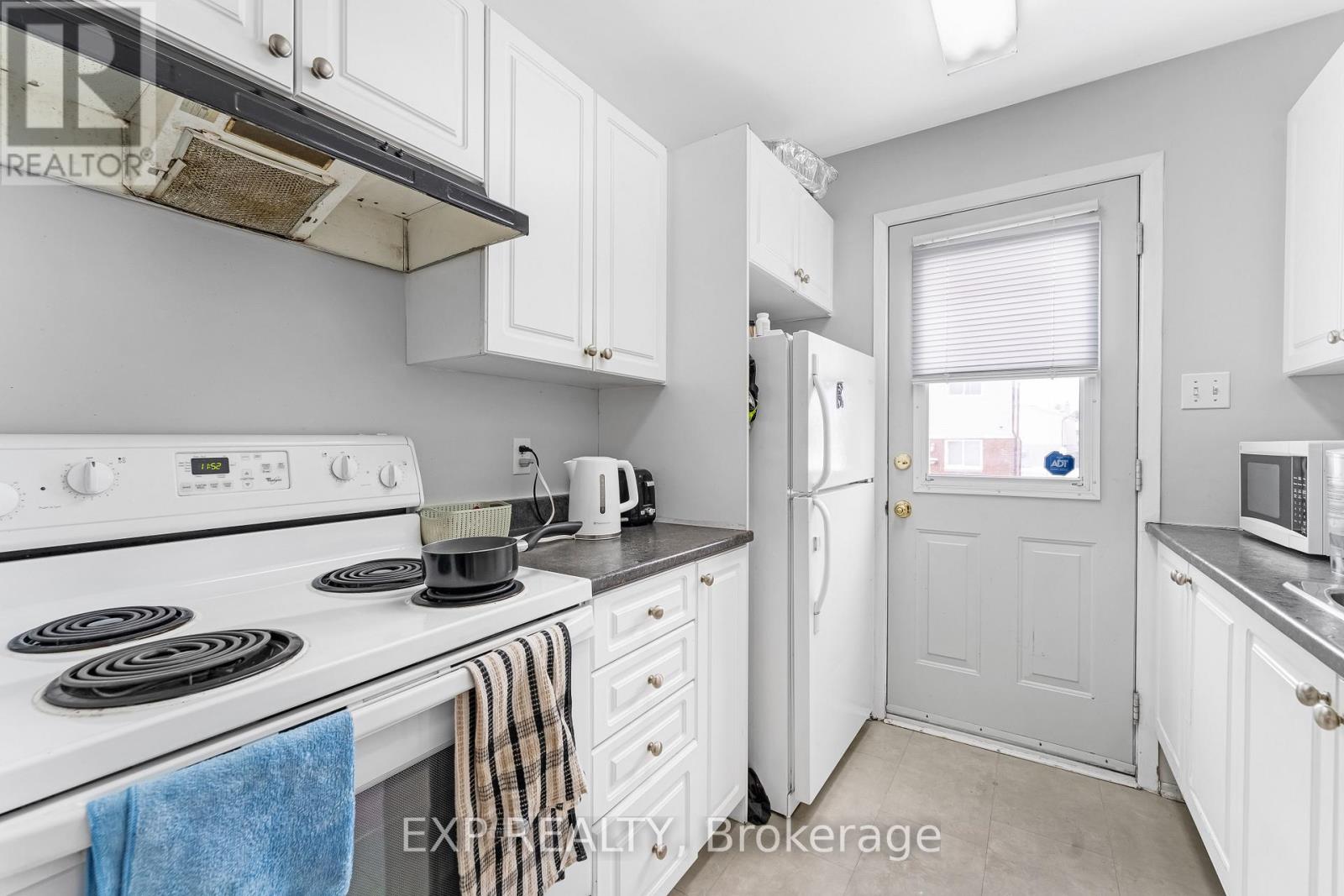 52 - 44a Woodvale Green, Ottawa, Ontario  K2G 4H4 - Photo 12 - X12834994