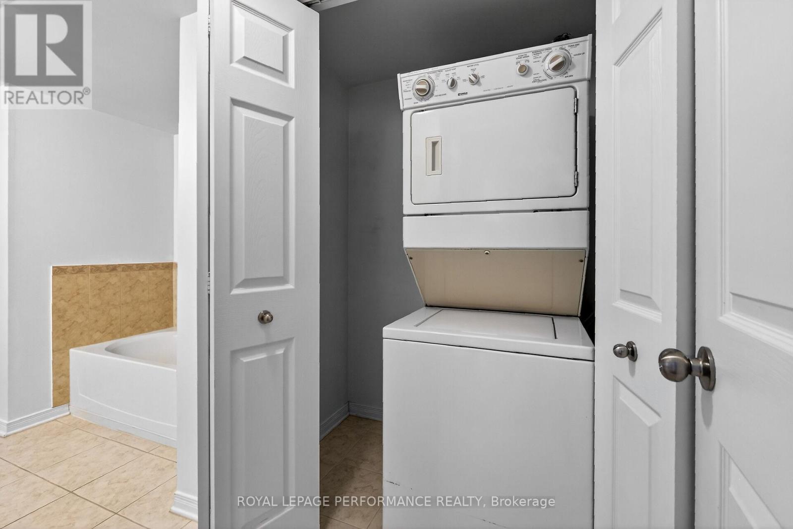 2 - 70 Briargate Private, Ottawa, Ontario K4A 0C3 - Photo 29 - X12835006