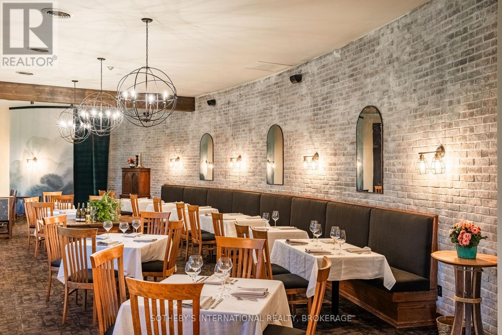 1339 Lakeshore Road, Niagara-On-The-Lake (Lakeshore), Ontario  L0S 1J0 - Photo 2 - X12835012