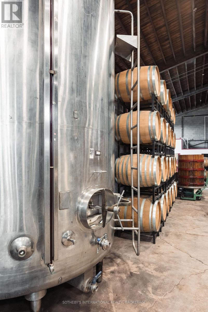 1339 Lakeshore Road, Niagara-On-The-Lake (Lakeshore), Ontario  L0S 1J0 - Photo 28 - X12835012