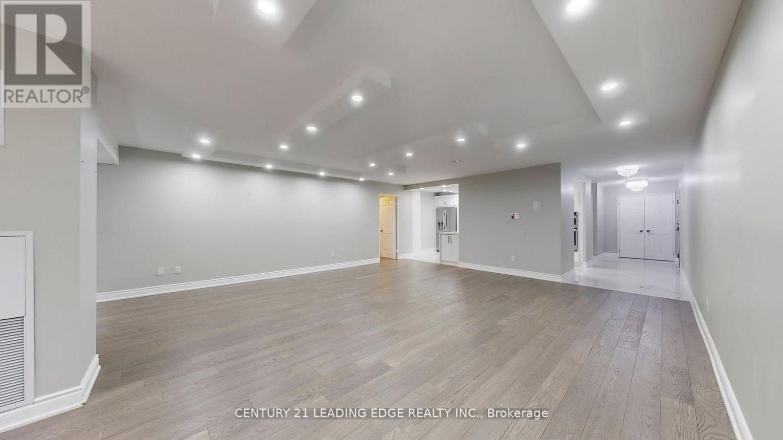 201 - 15 Mcmurrich Street, Toronto, Ontario M5R 3M6 - Photo 10 - C12834308