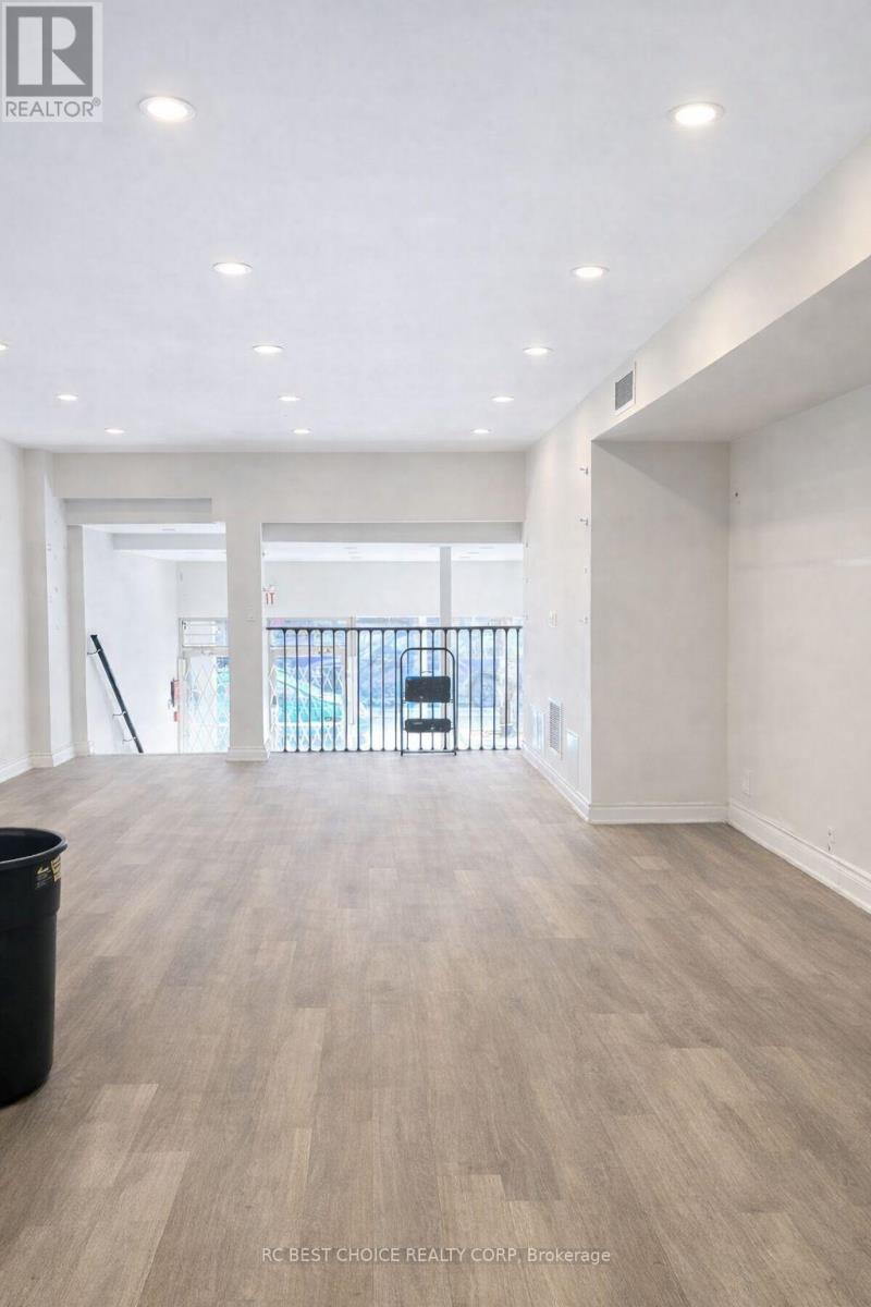 706 Bloor Street W, Toronto, Ontario  M6G 1L5 - Photo 8 - C12771954