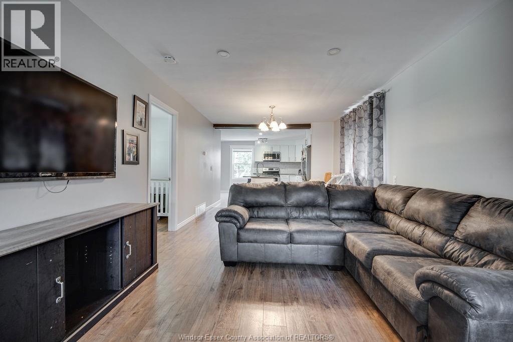 1154 Gladstone, Windsor, Ontario  N9A 2S1 - Photo 4 - 26004330