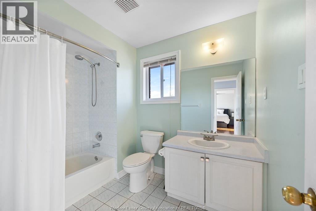 182 Eveleigh, Windsor, Ontario N9E 4M3 - Photo 24 - 26004322