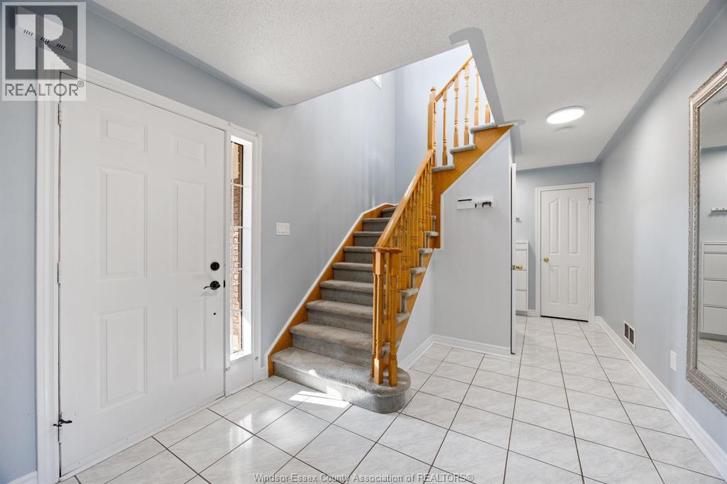 182 Eveleigh, Windsor, Ontario N9E 4M3 - Photo 4 - 26004322