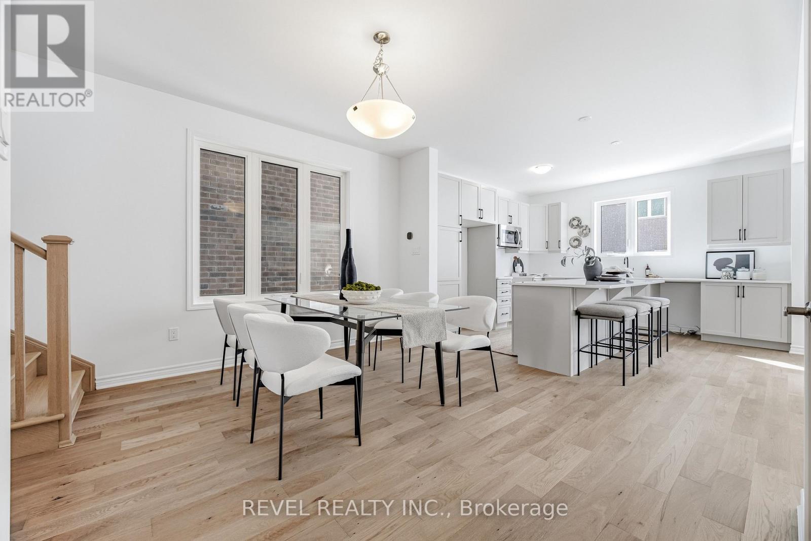 1394 Richardson Way, Milton, Ontario  L9E 2J8 - Photo 4 - W12828010