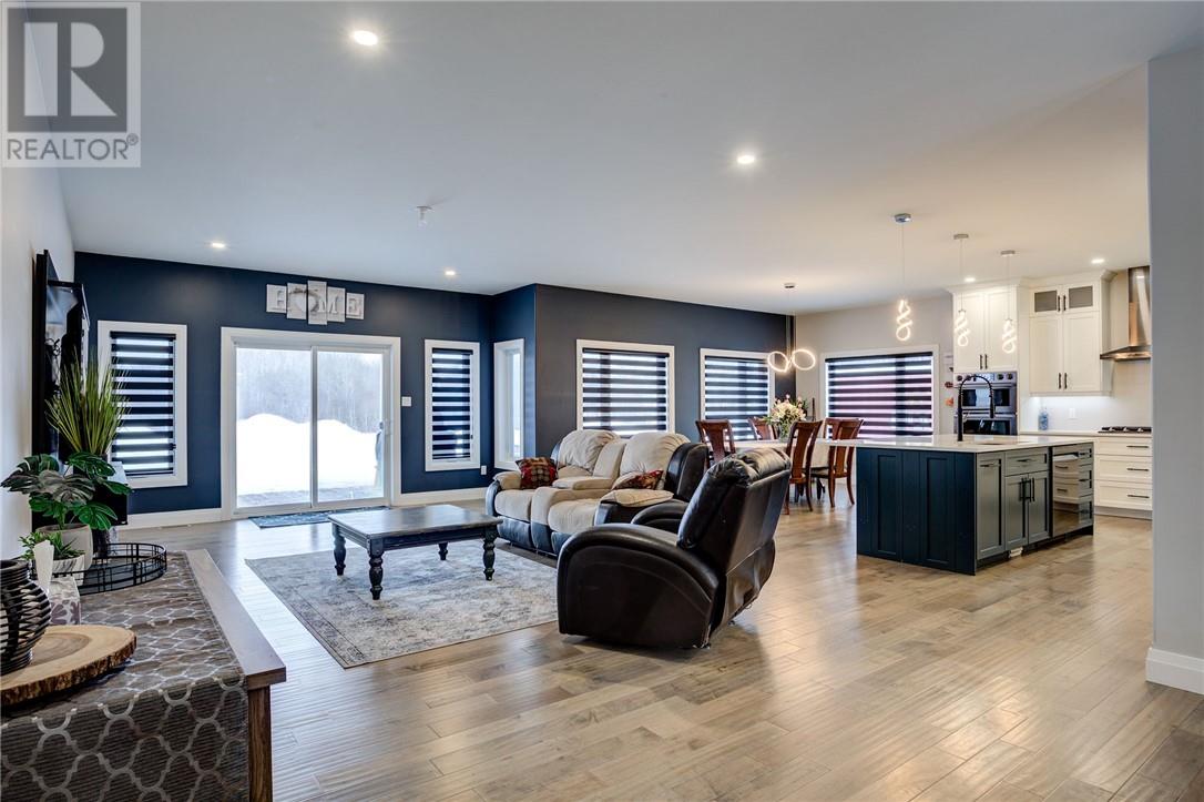 205 Montee Genereux, Chelmsford, Ontario  P0M 1L0 - Photo 5 - 2126615