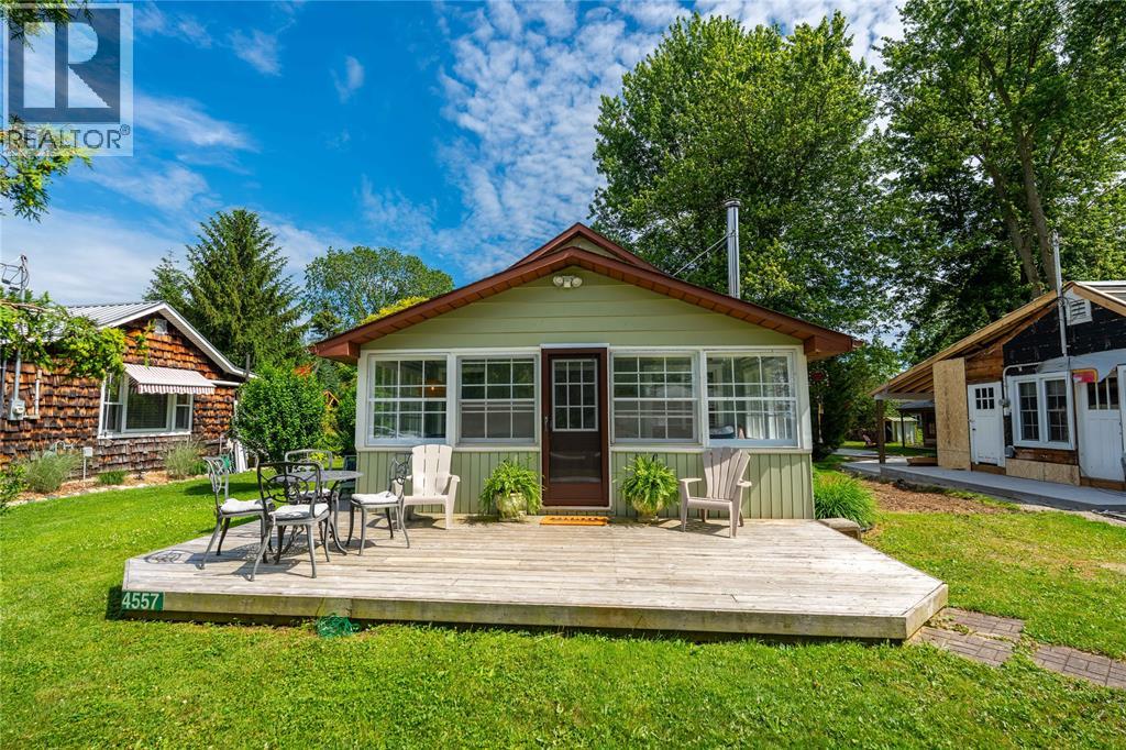 4557 William Street, Plympton-Wyoming, Ontario  N0N 1J6 - Photo 2 - 26004332