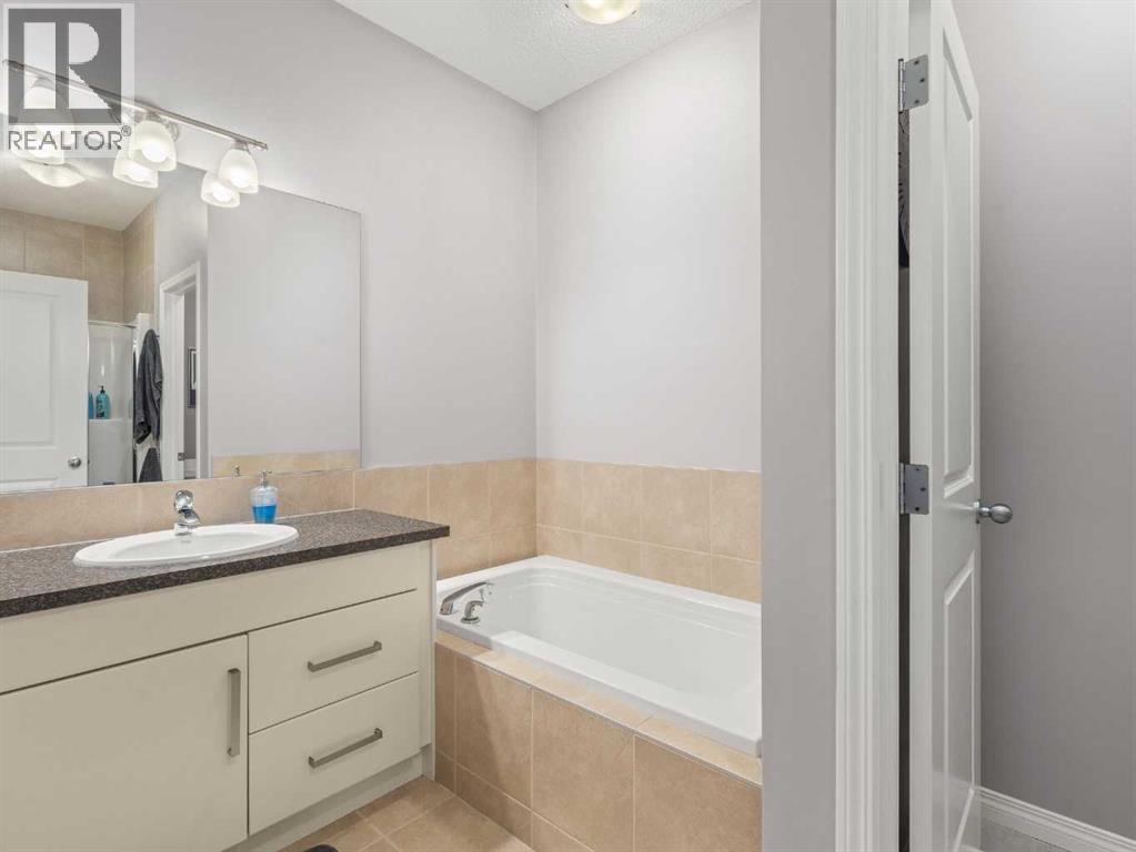 1911 Baywater Alley, Airdrie, Alberta  T4B 0T4 - Photo 19 - A2289170