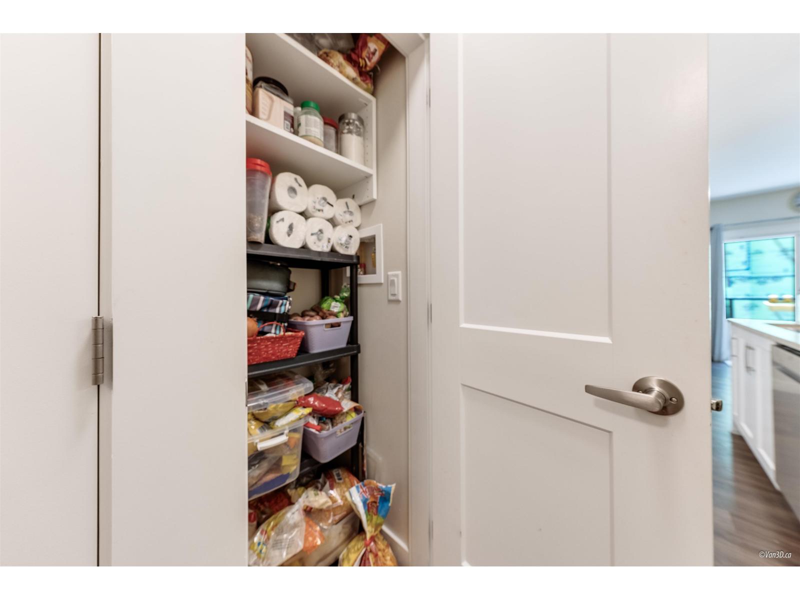 402 11077 Ravine Road, Surrey, British Columbia  V3T 5S2 - Photo 7 - R3092712