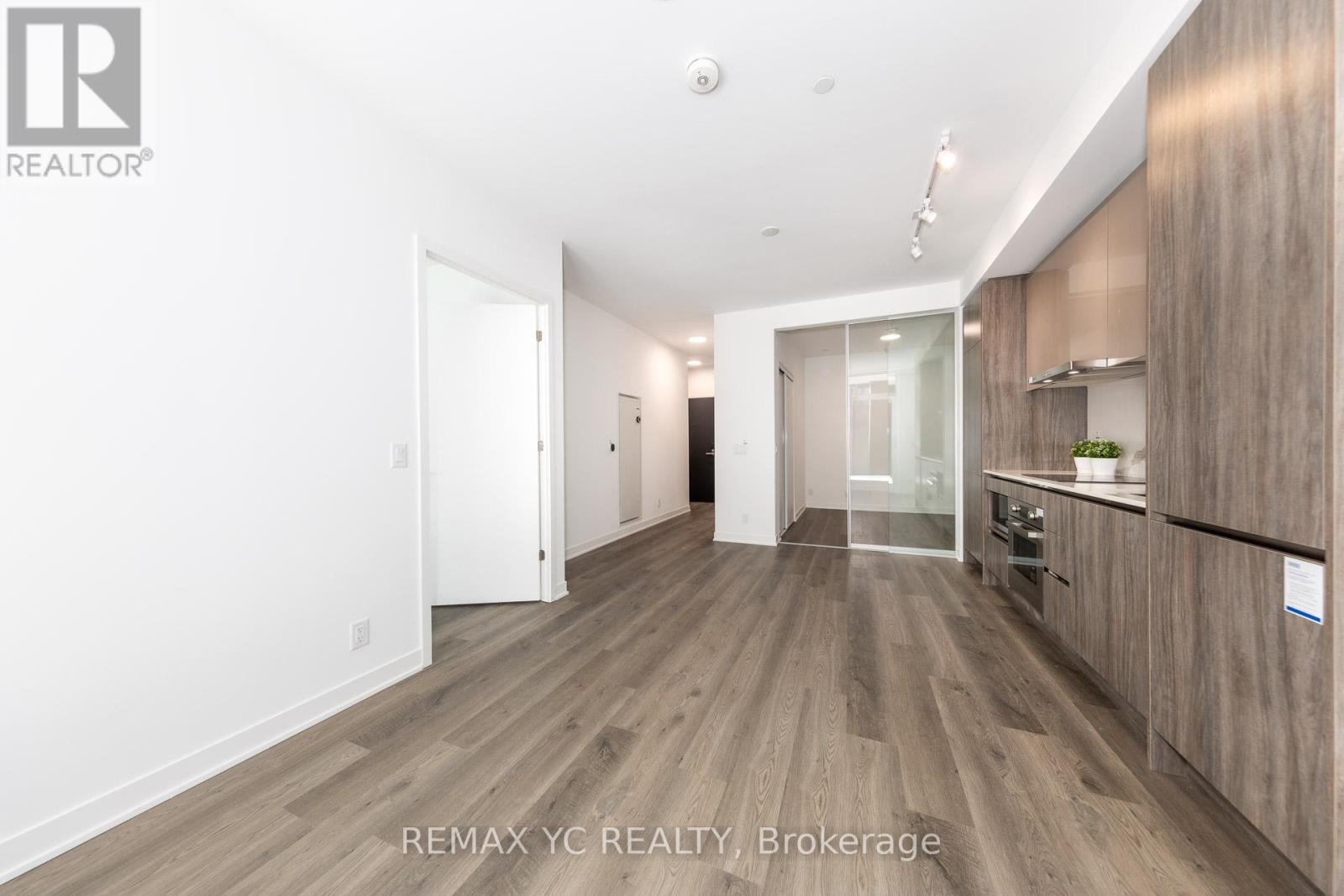 1007 - 180 Front Street E, Toronto, Ontario  M5A 0K9 - Photo 6 - C12835008