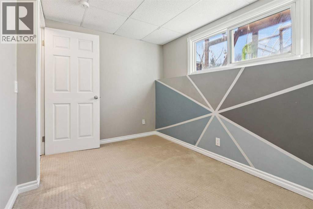 70 Midridge Gardens Se, Calgary, Alberta  T2X 1C3 - Photo 13 - A2282145