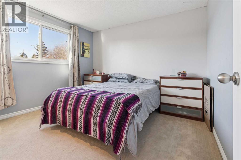 70 Midridge Gardens Se, Calgary, Alberta  T2X 1C3 - Photo 8 - A2282145