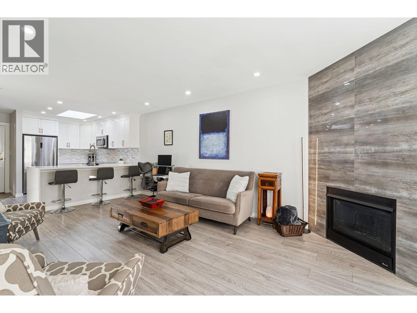 305 175 W 4th Street, North Vancouver, British Columbia  V7M 1H6 - Photo 12 - R3093853