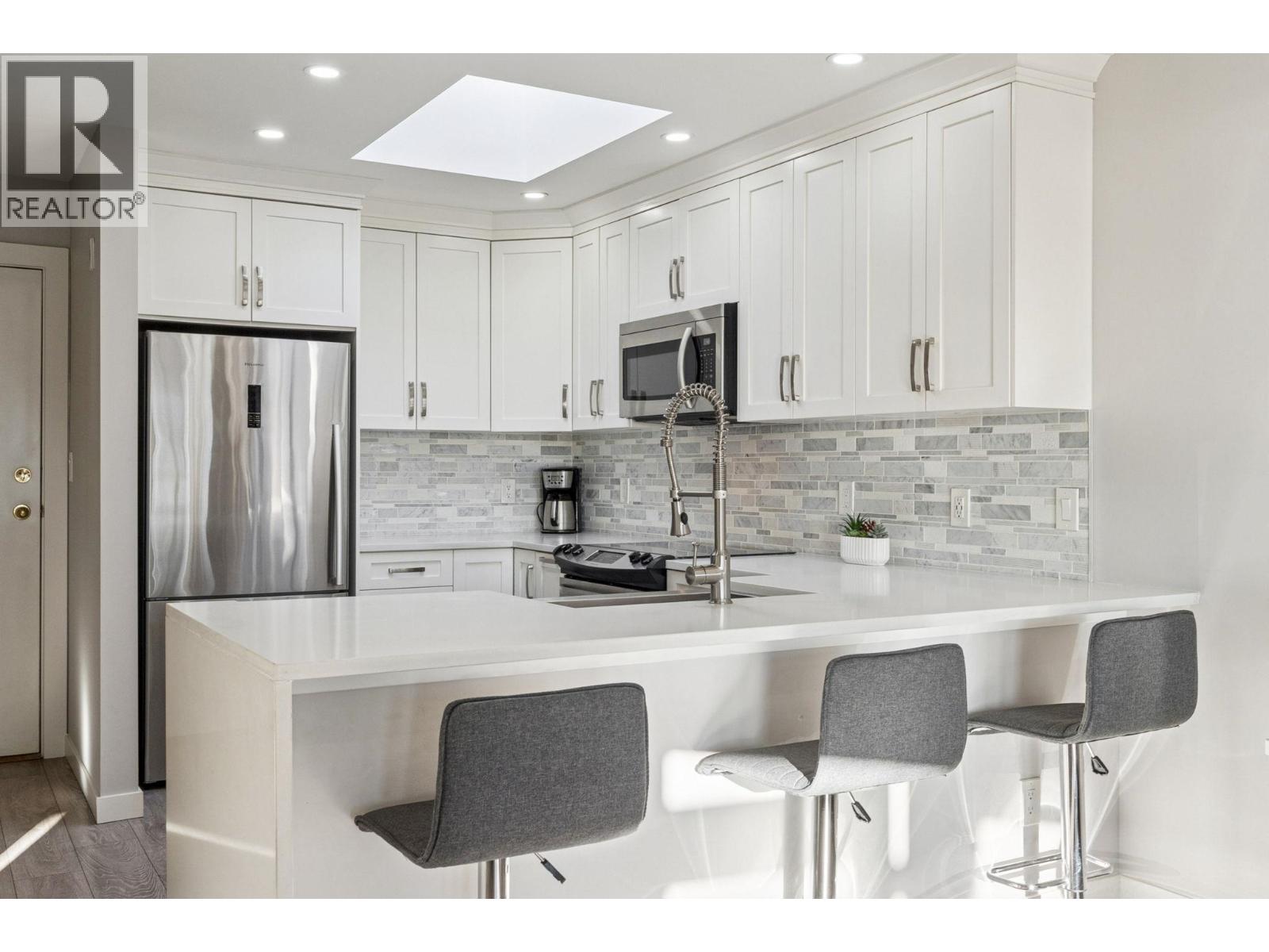 305 175 W 4th Street, North Vancouver, British Columbia  V7M 1H6 - Photo 9 - R3093853