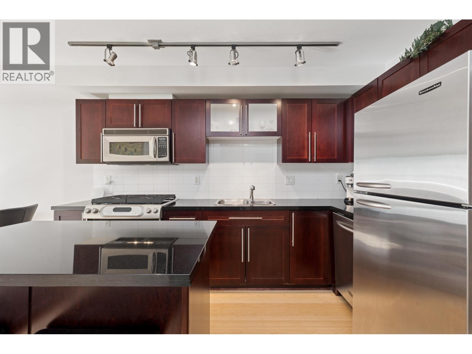 311 122 E 3rd Street, North Vancouver, British Columbia  V7L 1E6 - Photo 9 - R3083134