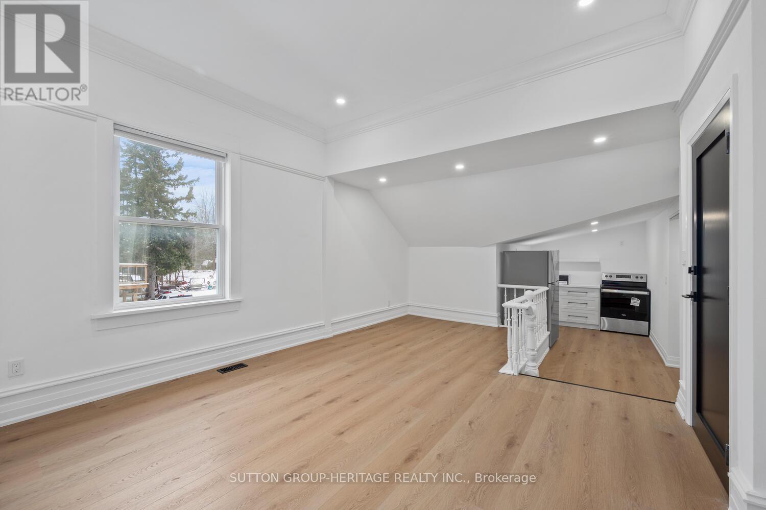 3 - 852 Simcoe Street N, Oshawa, Ontario  L1G 4V8 - Photo 3 - E12834970