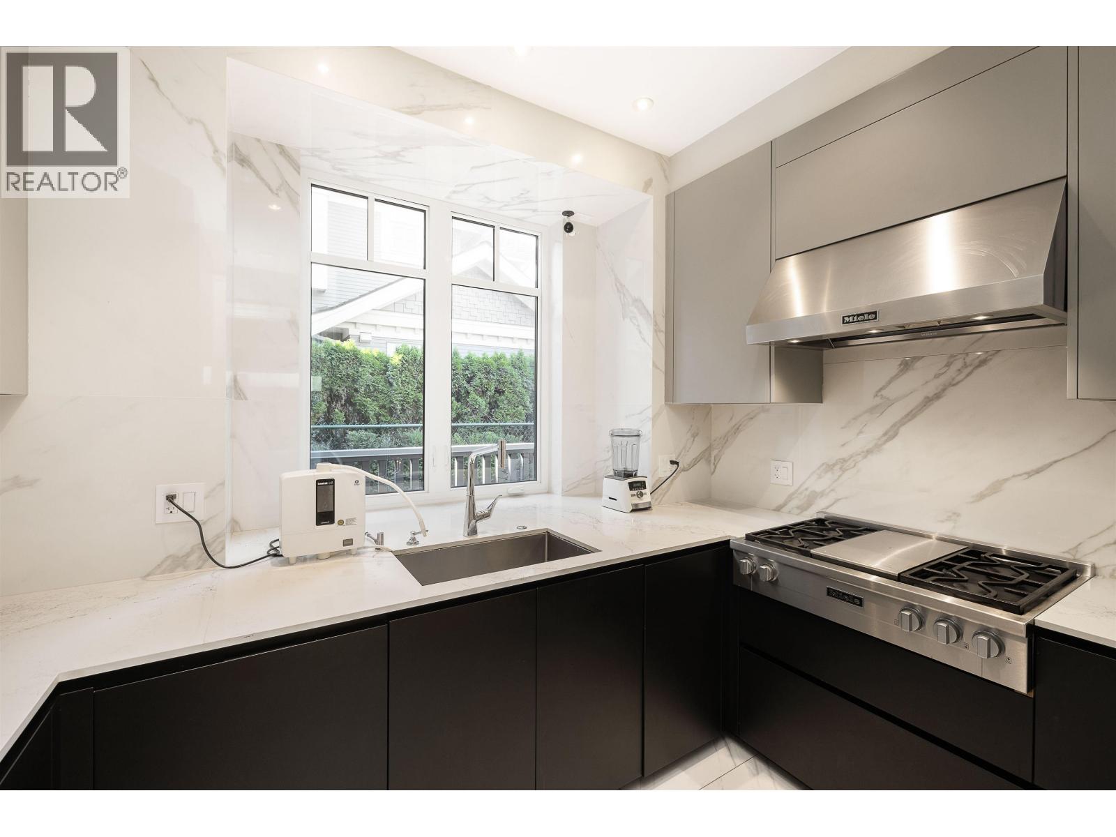 1239 W 40th Avenue, Vancouver, British Columbia  V6M 1V3 - Photo 12 - R3094567