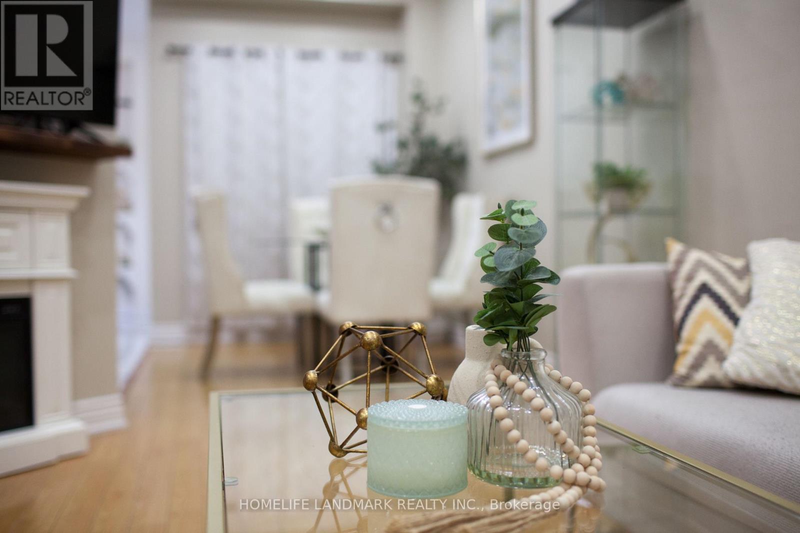 24 Cherryplum Way, Brampton, Ontario  L6S 6J4 - Photo 8 - W12832106