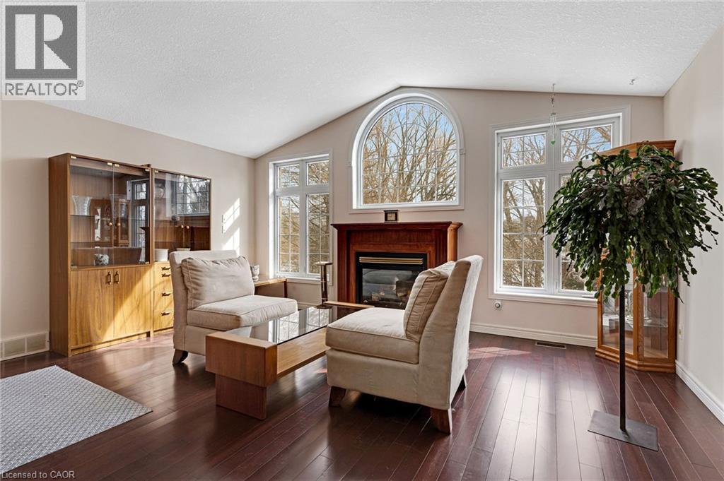 25 Bankside Drive Unit# 2, Kitchener, Ontario  N2N 3M6 - Photo 4 - 40808300