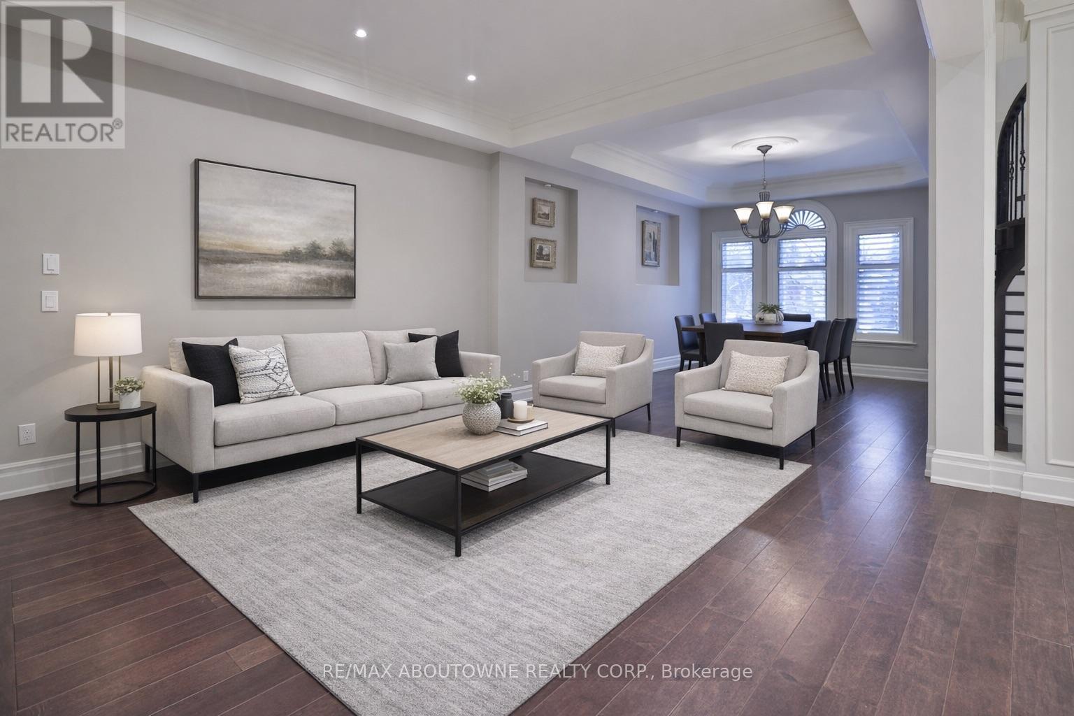 390 Seaton Drive, Oakville, Ontario  L6L 3Y2 - Photo 13 - W12834934