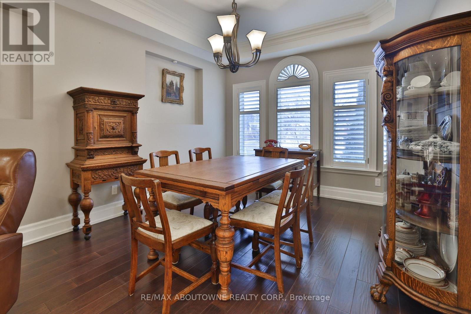 390 Seaton Drive, Oakville, Ontario  L6L 3Y2 - Photo 16 - W12834934