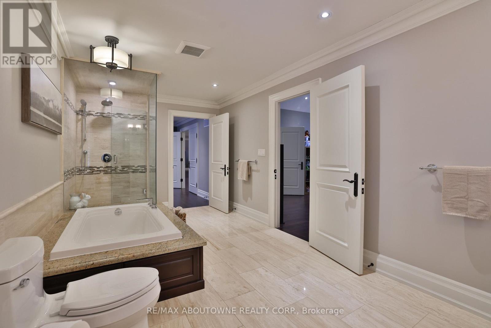 390 Seaton Drive, Oakville, Ontario  L6L 3Y2 - Photo 33 - W12834934