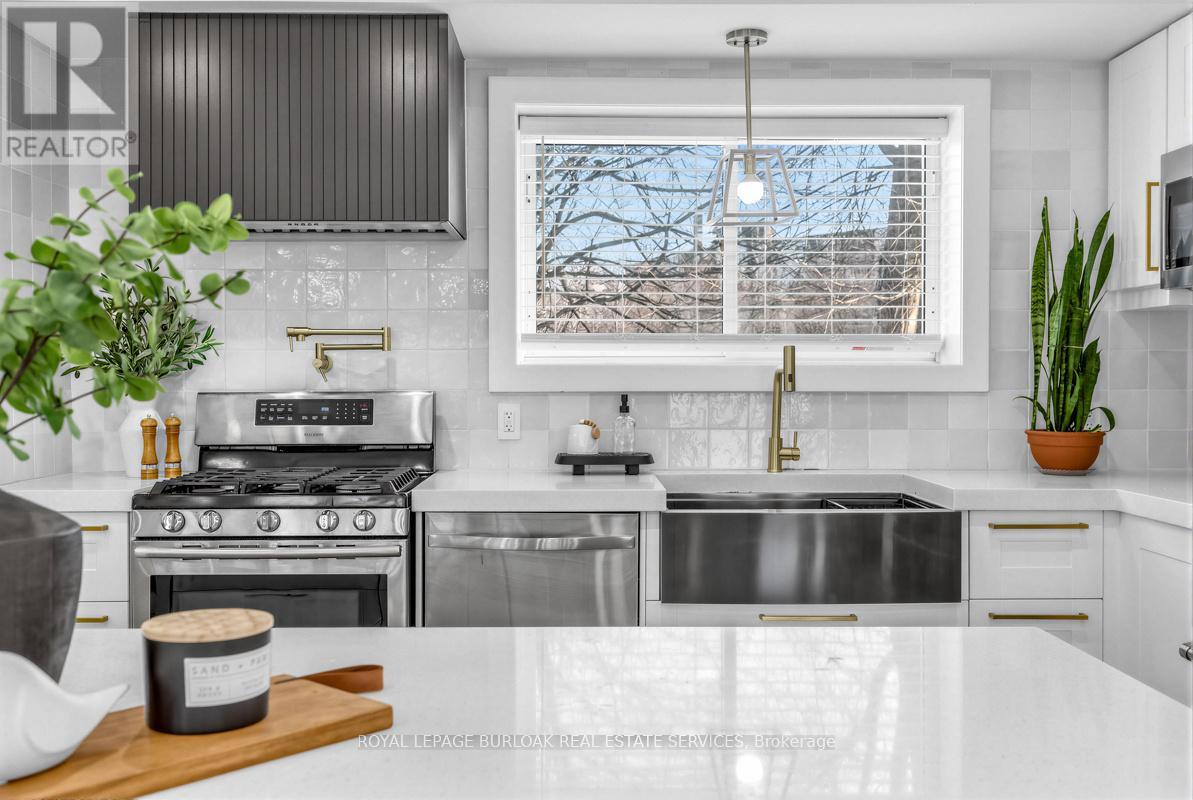 83 Shendale Drive, Toronto, Ontario  M9W 2B6 - Photo 11 - W12834974