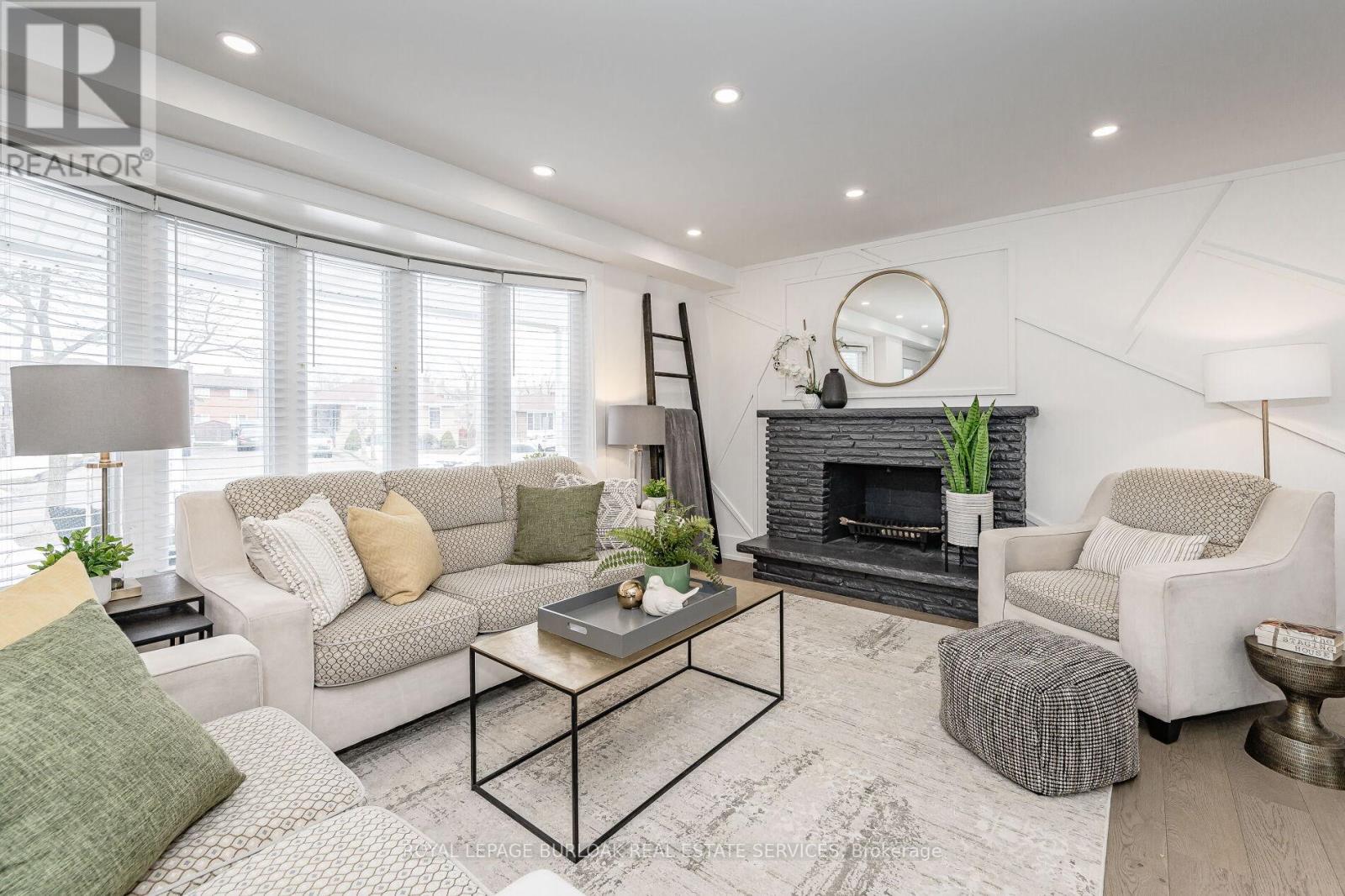 83 Shendale Drive, Toronto, Ontario  M9W 2B6 - Photo 6 - W12834974