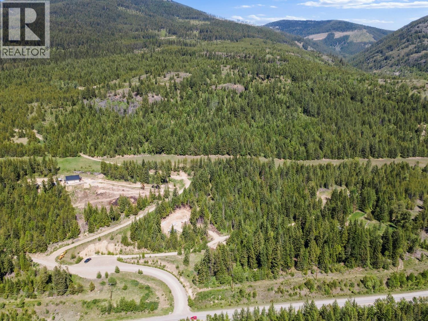 7034 3 Highway, Kitchener, British Columbia  V0B 1W1 - Photo 3 - 10350211