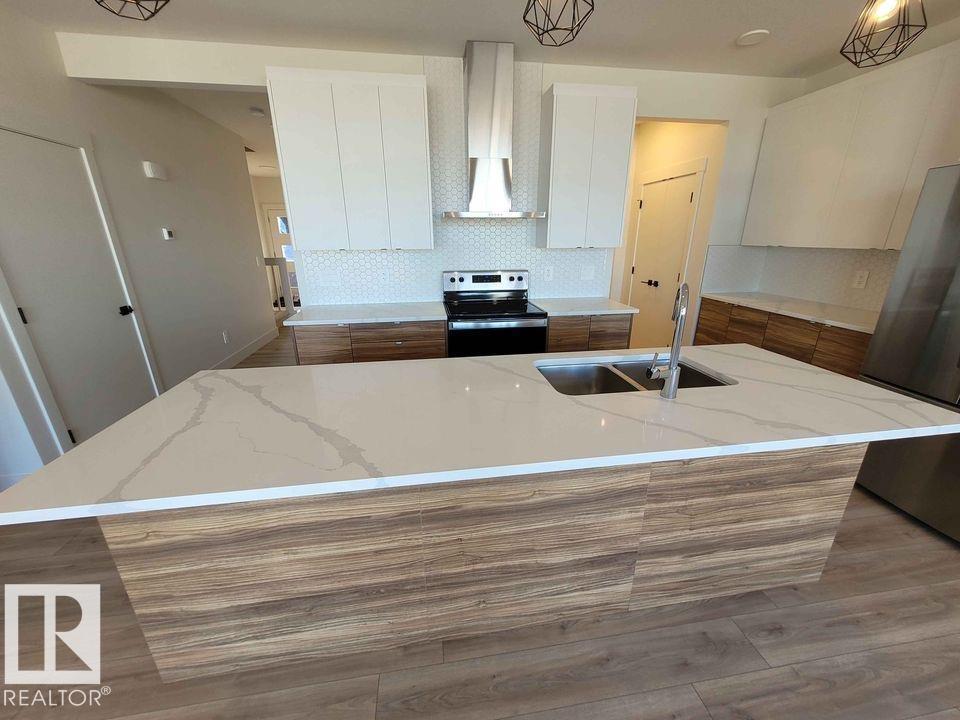 1009 Goldfinch Wy Nw, Edmonton, Alberta  T5S 0P9 - Photo 4 - E4475495