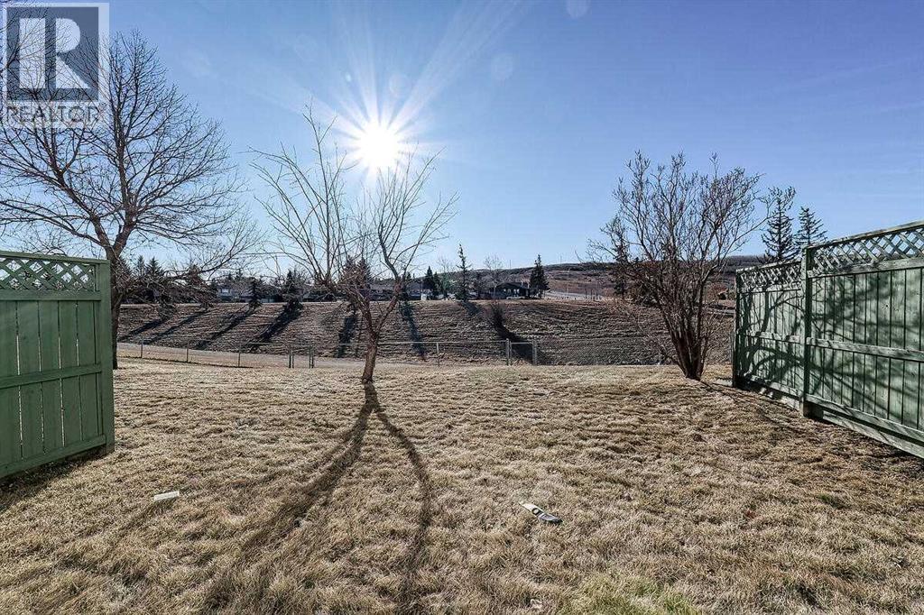 317 Sandringham Road Nw, Calgary, Alberta  T3K 3Z1 - Photo 37 - A2285975