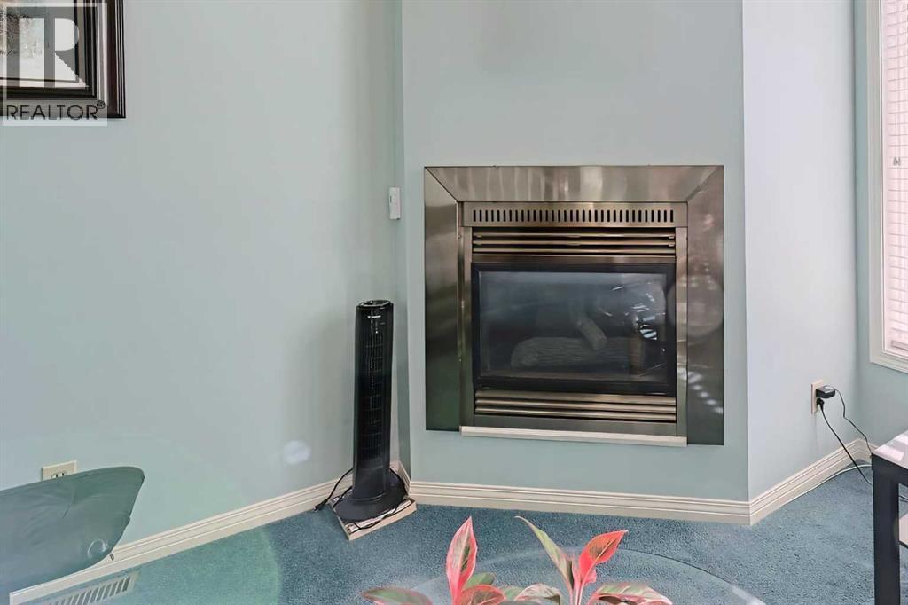 317 Sandringham Road Nw, Calgary, Alberta  T3K 3Z1 - Photo 6 - A2285975