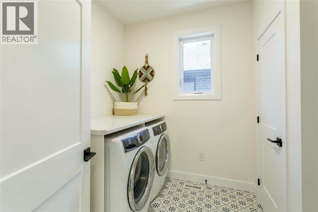 3591 Mia Lane, Plympton-Wyoming, Ontario  N0N 1E0 - Photo 15 - 26004104