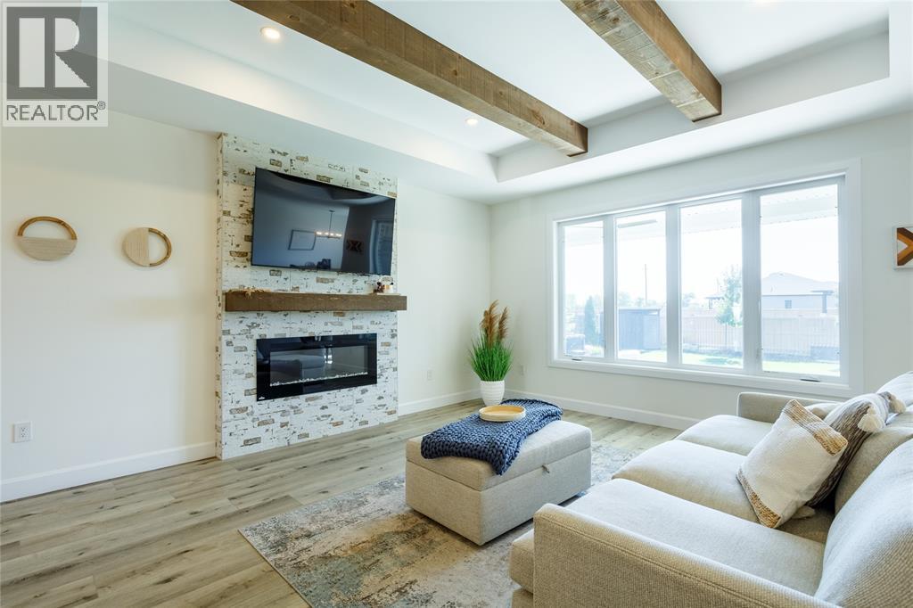 3591 Mia Lane, Plympton-Wyoming, Ontario  N0N 1E0 - Photo 5 - 26004104