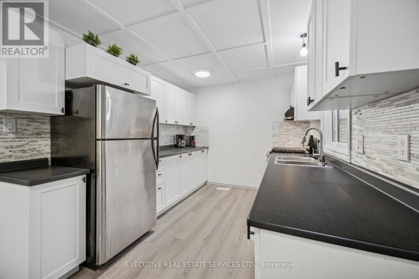 22 - 100 Bluevale Street N, Waterloo, Ontario  N2J 4M9 - Photo 17 - X12834960