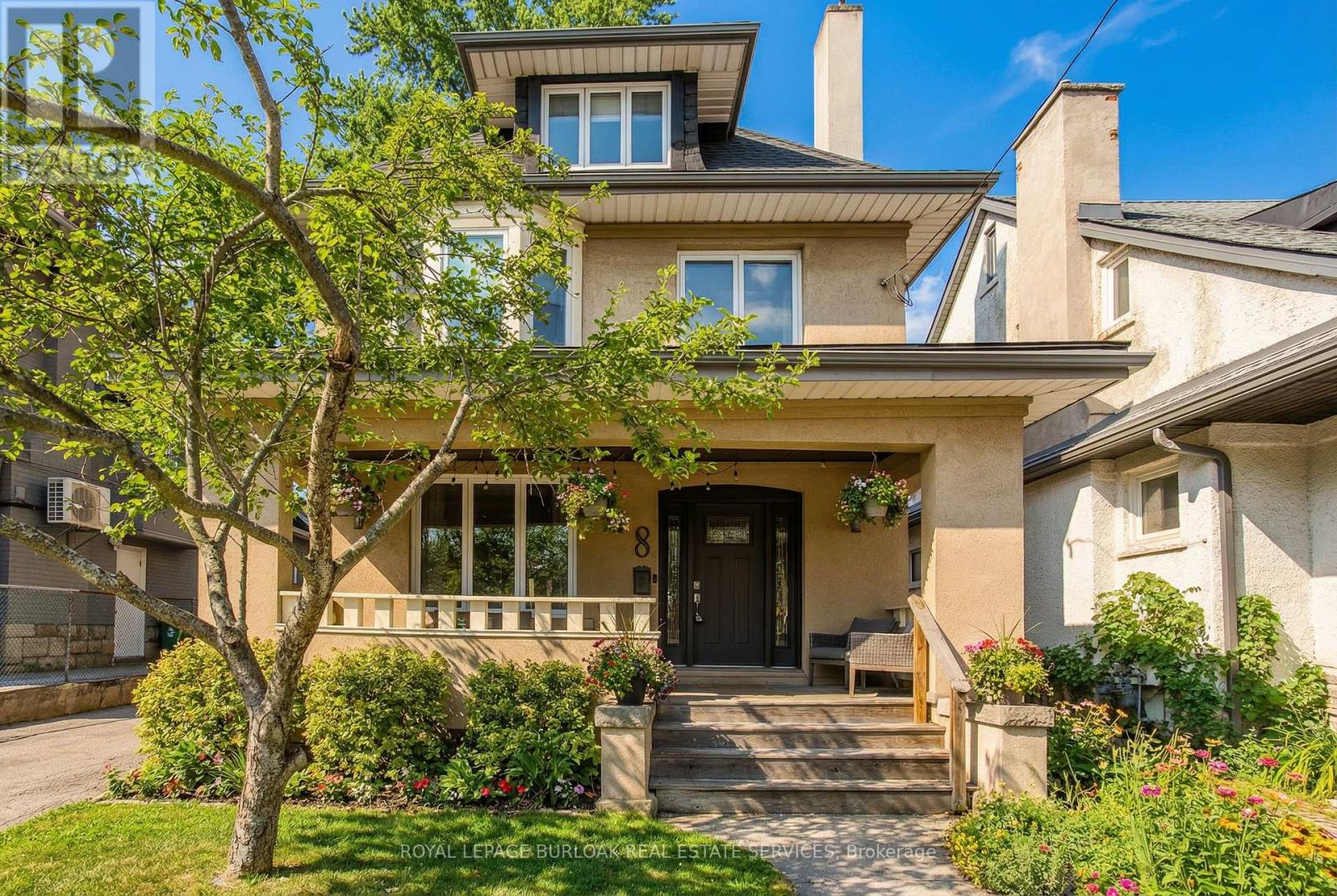 8 MAPLESIDE AVENUE, Hamilton, Ontario