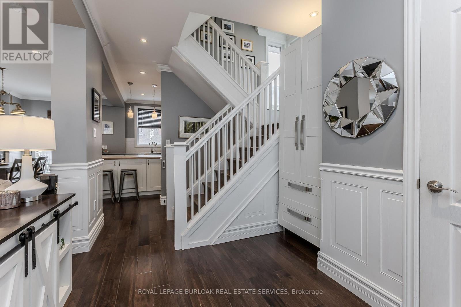 8 Mapleside Avenue, Hamilton, Ontario  L8P 3Y5 - Photo 5 - X12834968