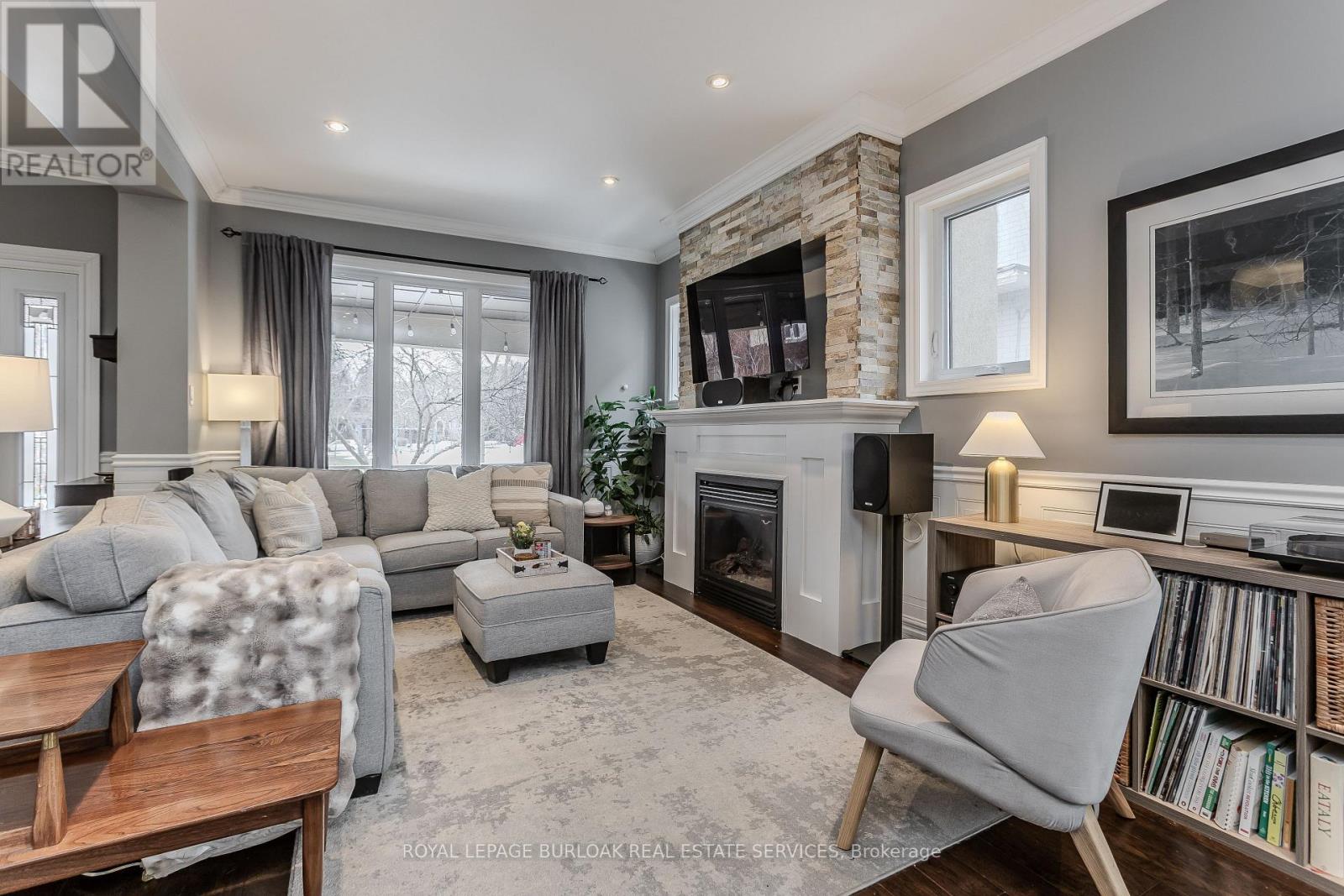 8 Mapleside Avenue, Hamilton, Ontario  L8P 3Y5 - Photo 6 - X12834968