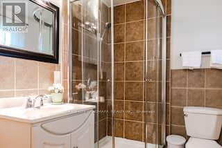 5802 North Street N, Niagara Falls, Ontario  L2G 1J6 - Photo 9 - X12835018