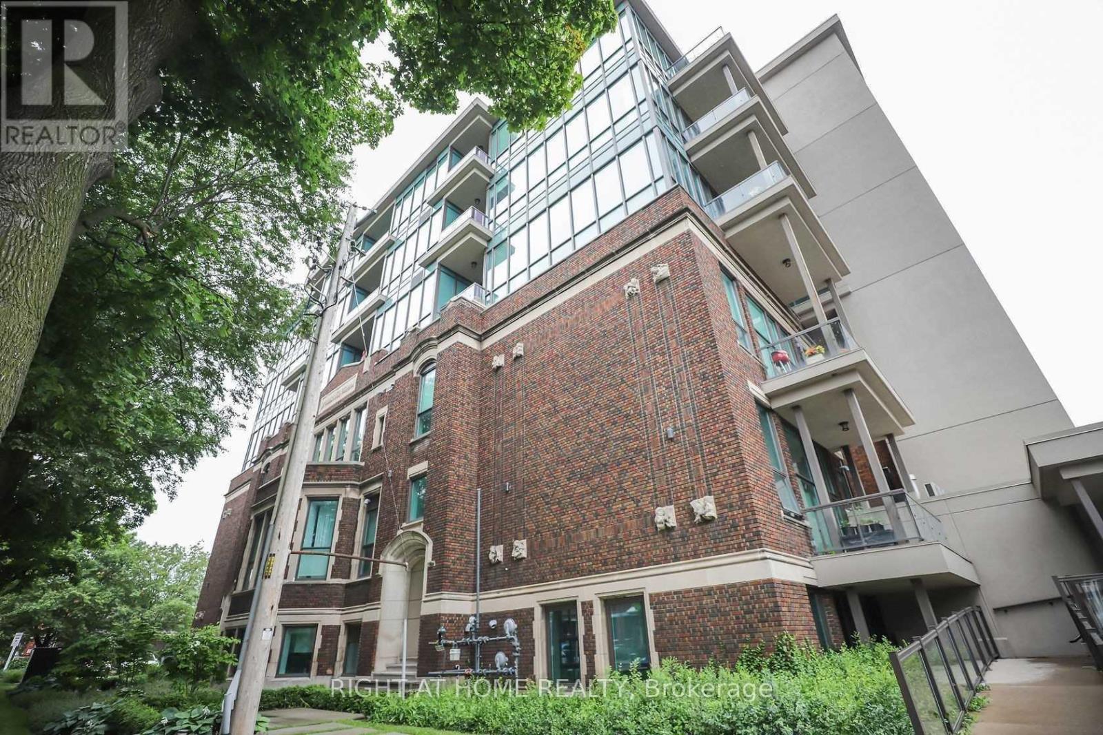 102 - 50 MURRAY STREET W, Hamilton, Ontario