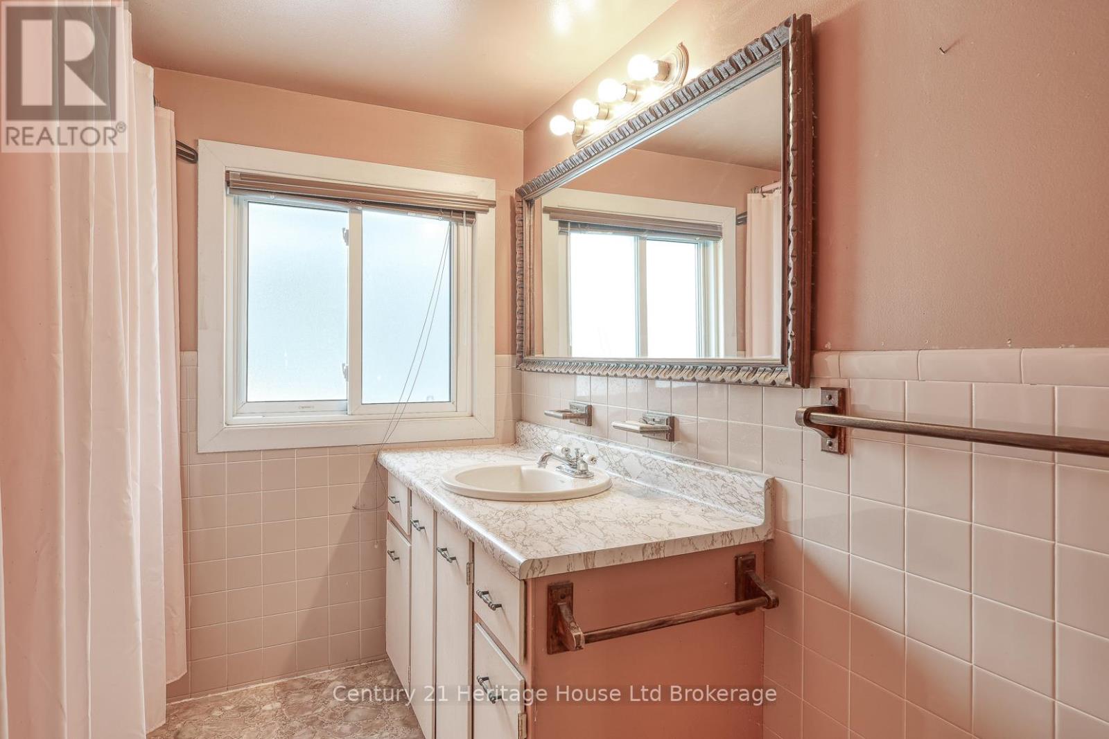 4 - 85 Springbank Avenue, Woodstock, Ontario  N4S 7P7 - Photo 21 - X12835080