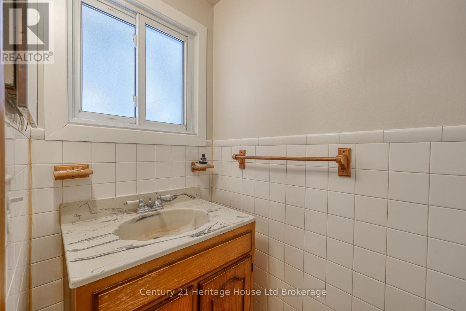 4 - 85 Springbank Avenue, Woodstock, Ontario  N4S 7P7 - Photo 8 - X12835080