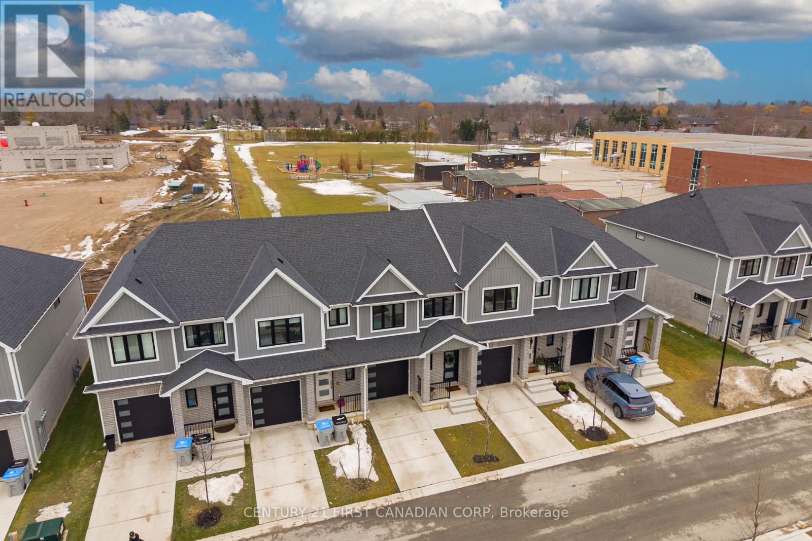 35 - 17 NICHOLSON STREET, Lucan Biddulph, Ontario